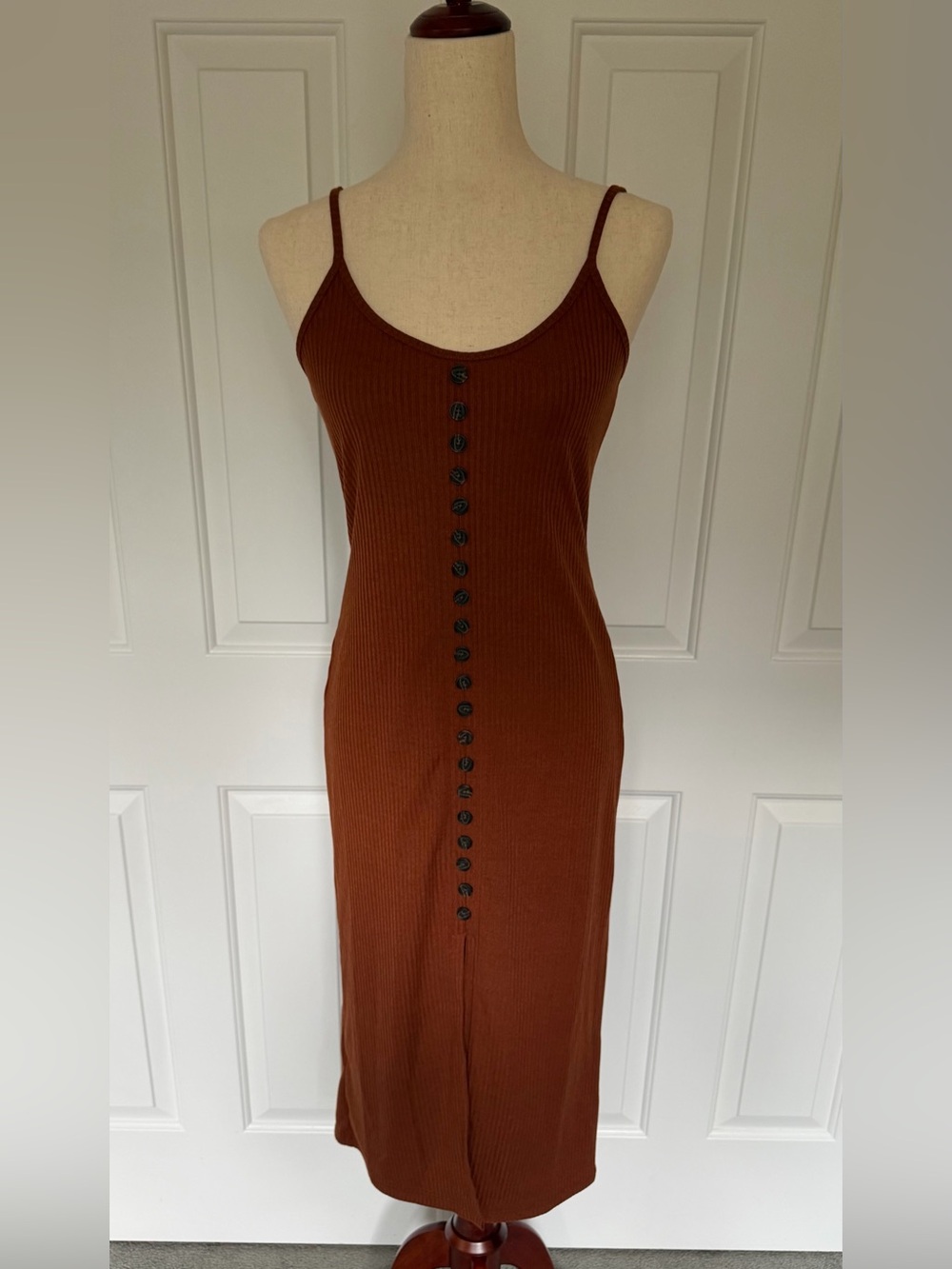 Dress Forum Rust Ribbed Button Front Midi Dress Size M NWT